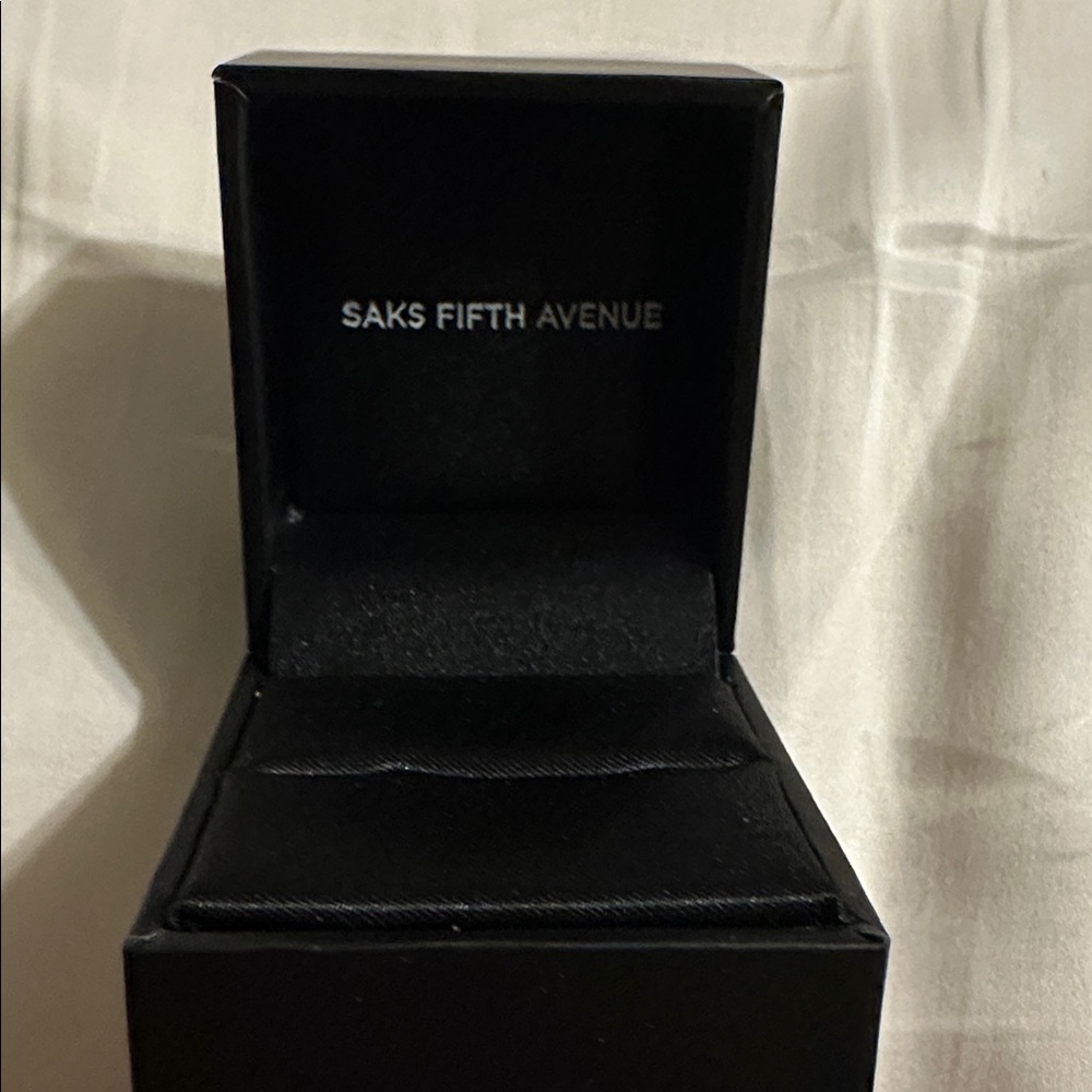 Saks Ring Box - Picture 2 of 2